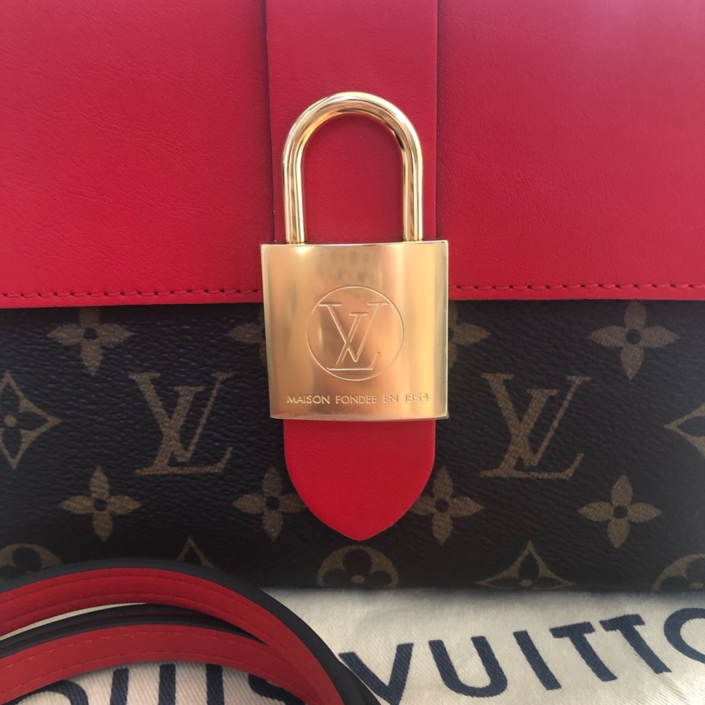 Sold - Louis Vuitton Locky BB - Picture 3 of 12